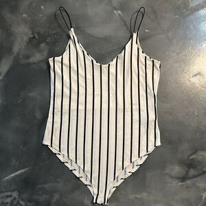Gaze Women’s Striped Sleeveless Spaghetti Strap Bodysuit Black White Size Large